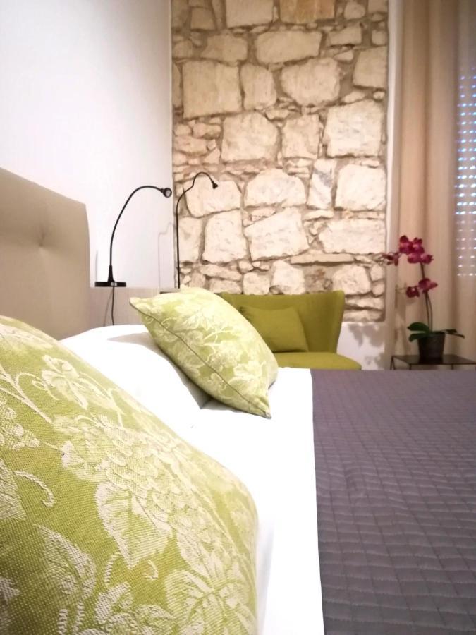 シラクーサ イ サンティ コロナーティ Bed & Breakfast エクステリア 写真
